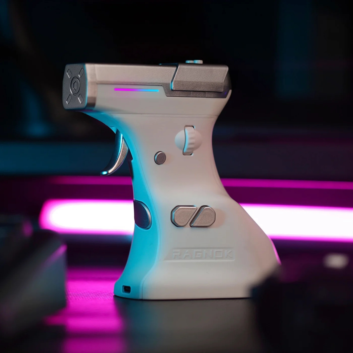 ErgoStrike 7 белый сбоку